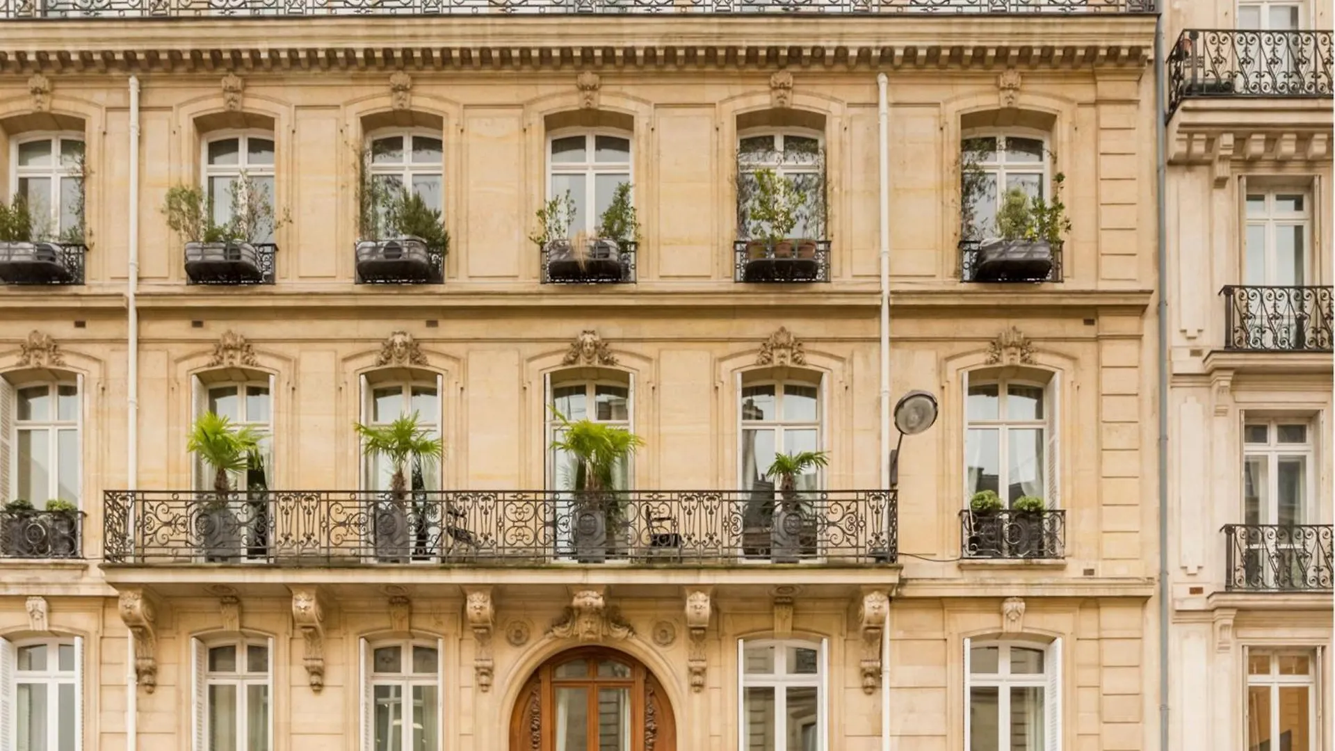 Apartment Merveil - Family Suite - Champs Elysees - Monceau Paris France