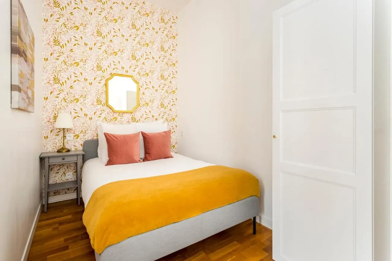 Cozy Apartment - Champs Elysees - Monceau Paris 0*,  France