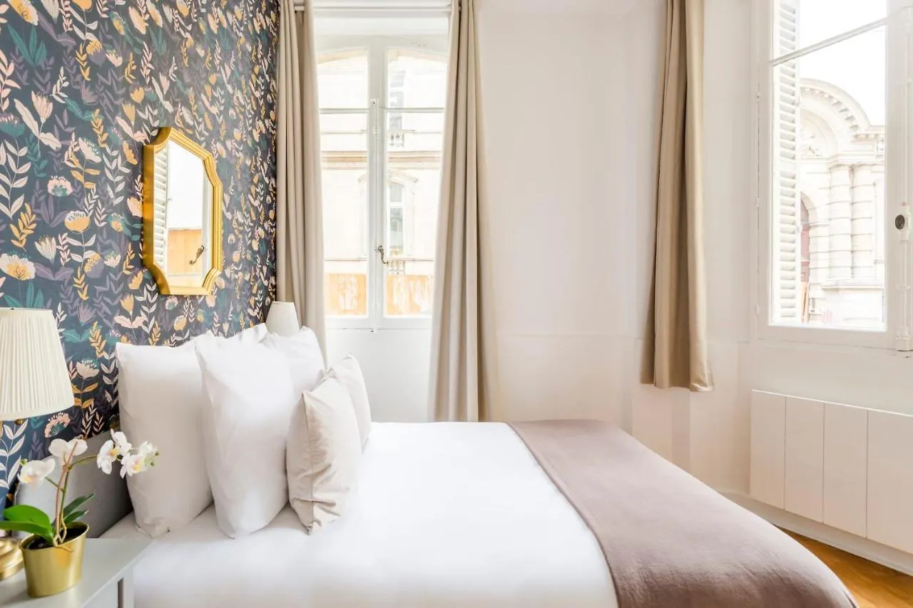 Cozy Apartment - Champs Elysees - Monceau Paris 0*,  France