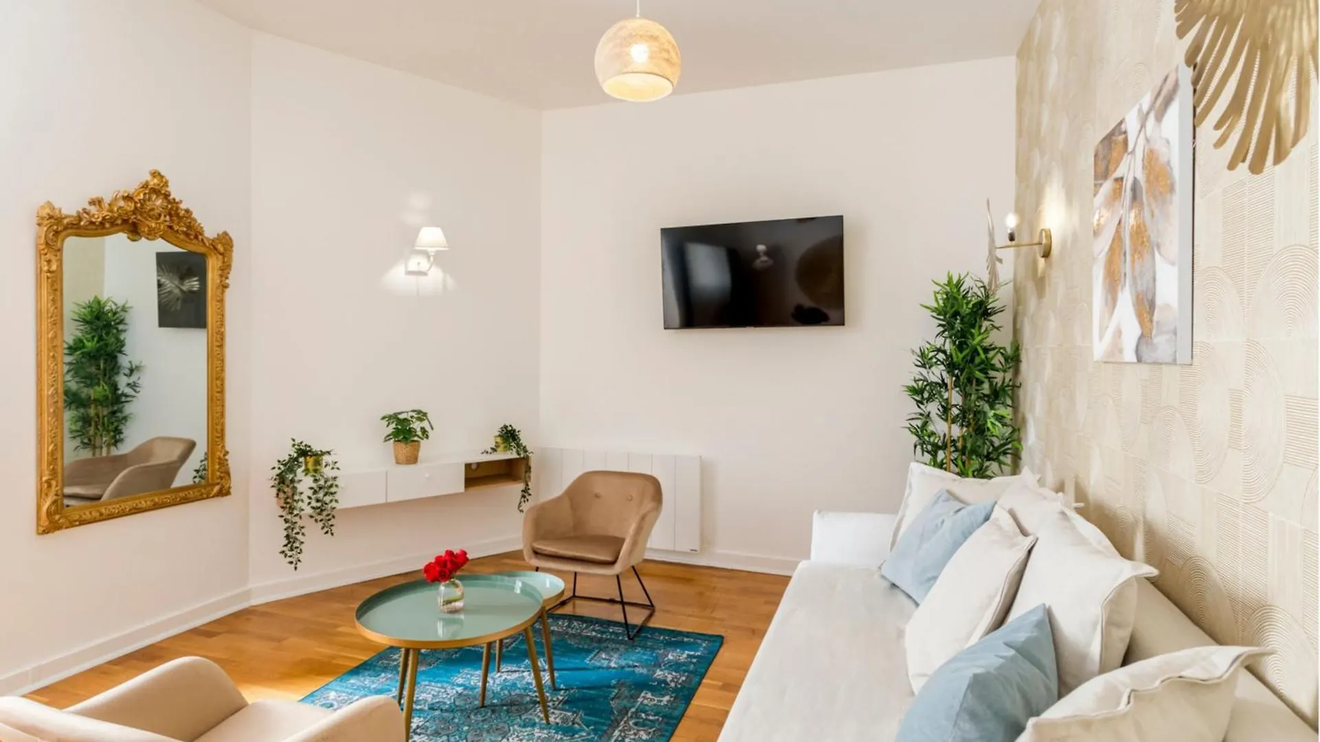 Cozy Apartment - Champs Elysees - Monceau Paris 0*,  France